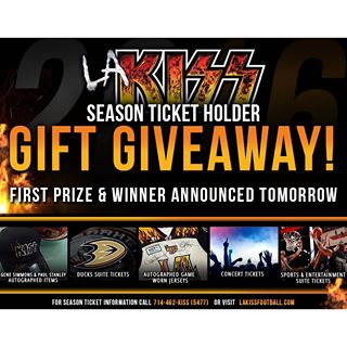 Our season ticket purchasers are also entered to win exclusive #LAKISS items in our bi-weekly prize giveaway.
Our First Prize: 4 tickets in @theofficialgenesimmons & @paulstanleylive's suite at @hondacenter to Friday's @anaheimducks vs @lakings preseason game.