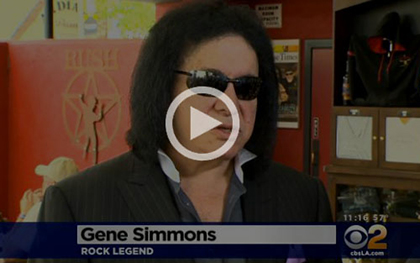 video-gene-simmons-busy
